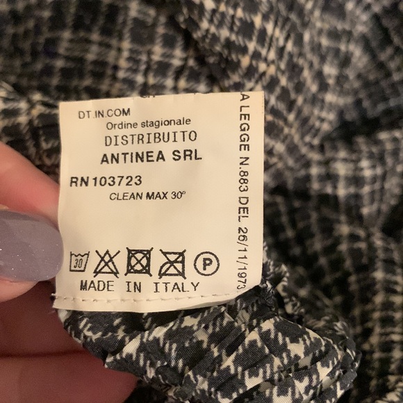 Armani Collezioni Blouse - Picture 7 of 7